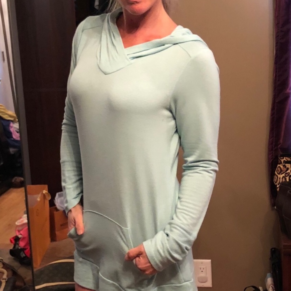 Front pocket hoodie yoga shirt oversized so soft
